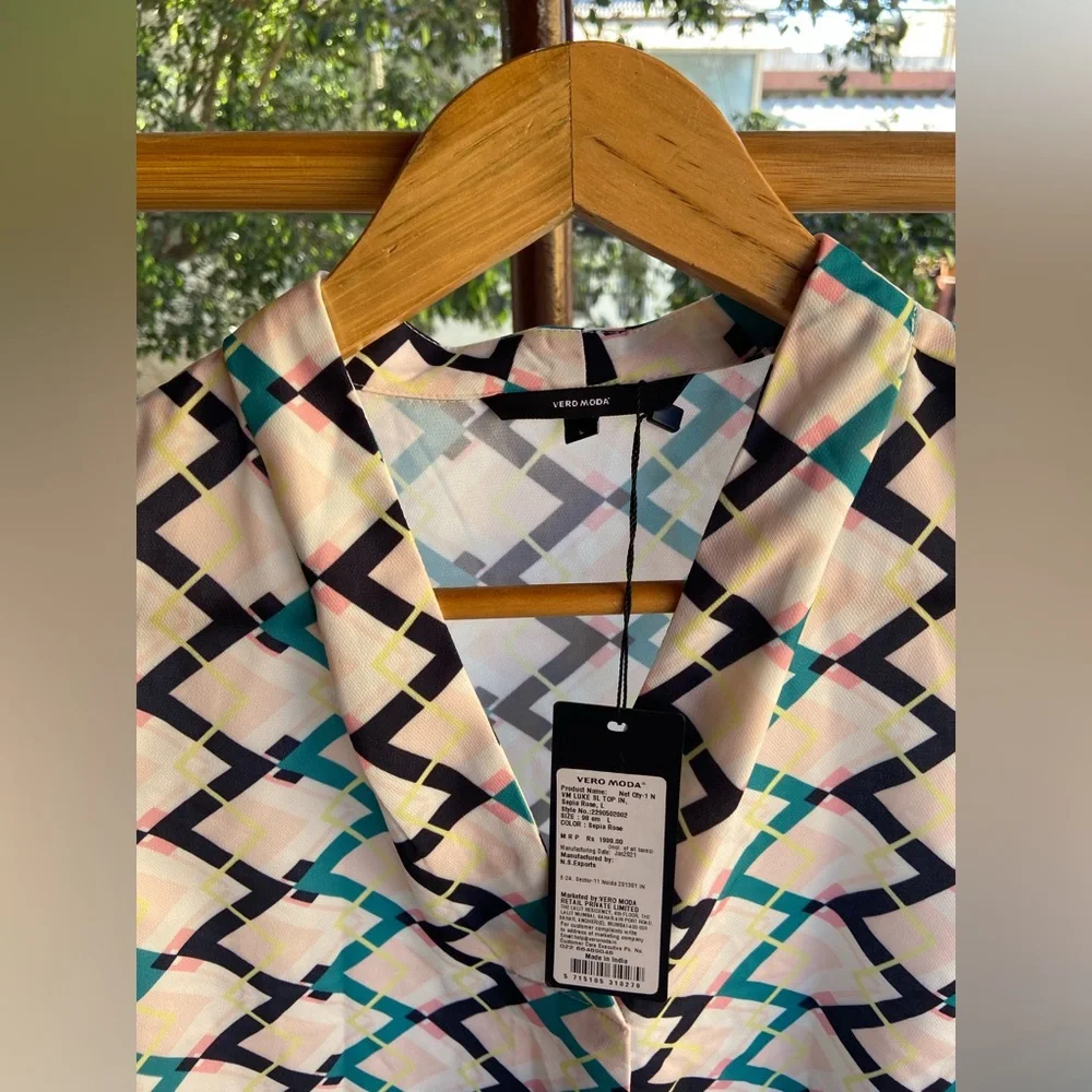 Vero Moda  Tops. Size - L - Picture 5 of 6